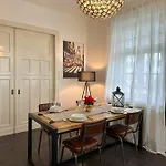 Διαμέρισμα Bee Design + Zentral + Kueche + Parken Βέτσλαρ