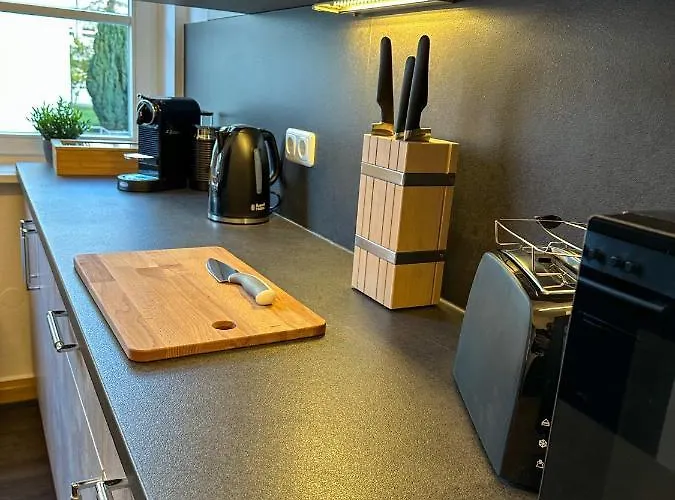 Bee Design + Zentral + Küche + Parken Apartment