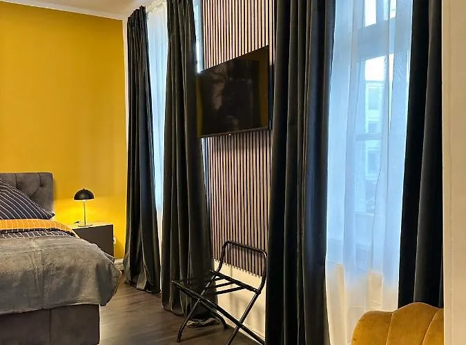 Bee Design + Zentral + Küche + Parken Apartment *